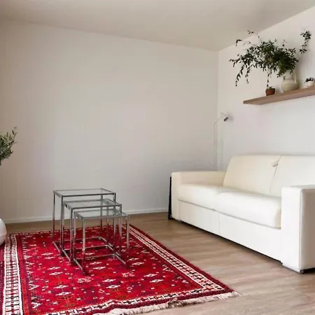 Apartment Heaven Rooftop With 2 Balconies -403- *